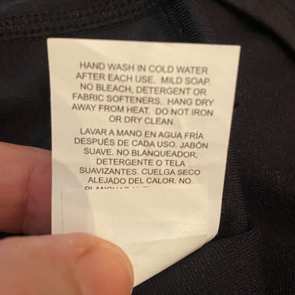 Dolfin “ocean back to basics” NEW swimsuit red white black - Picture 5 of 6